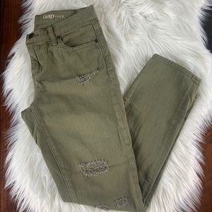Gap 1969 Distressed Girlfriend Jeans 27R